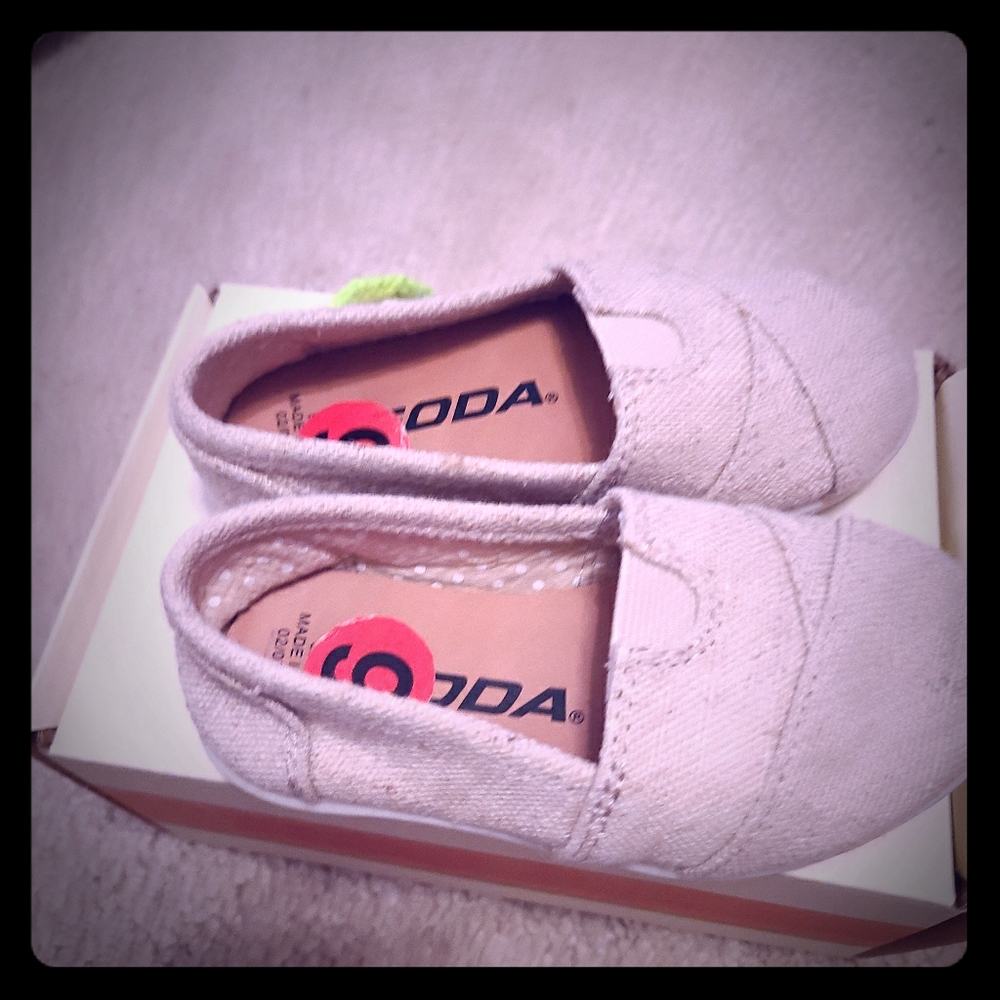 Toddler girl flats